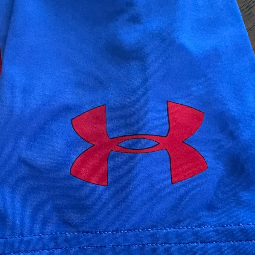 Under Armour Marvels Captain America compression XL short sleeve shirt - Picture 10 of 12